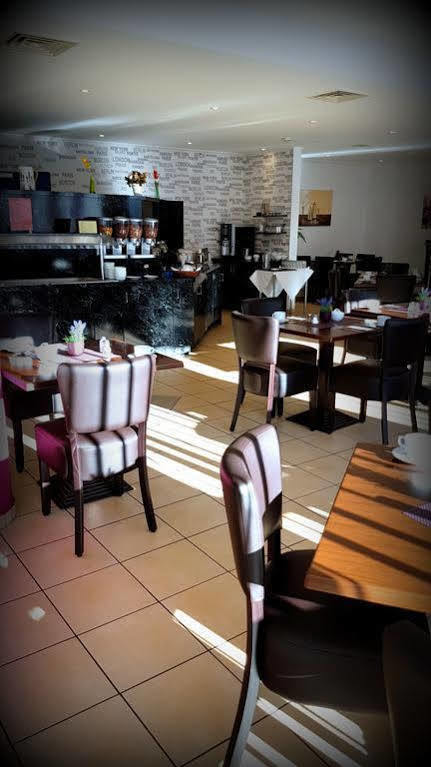 Hotel Primula Тройсдорф Экстерьер фото