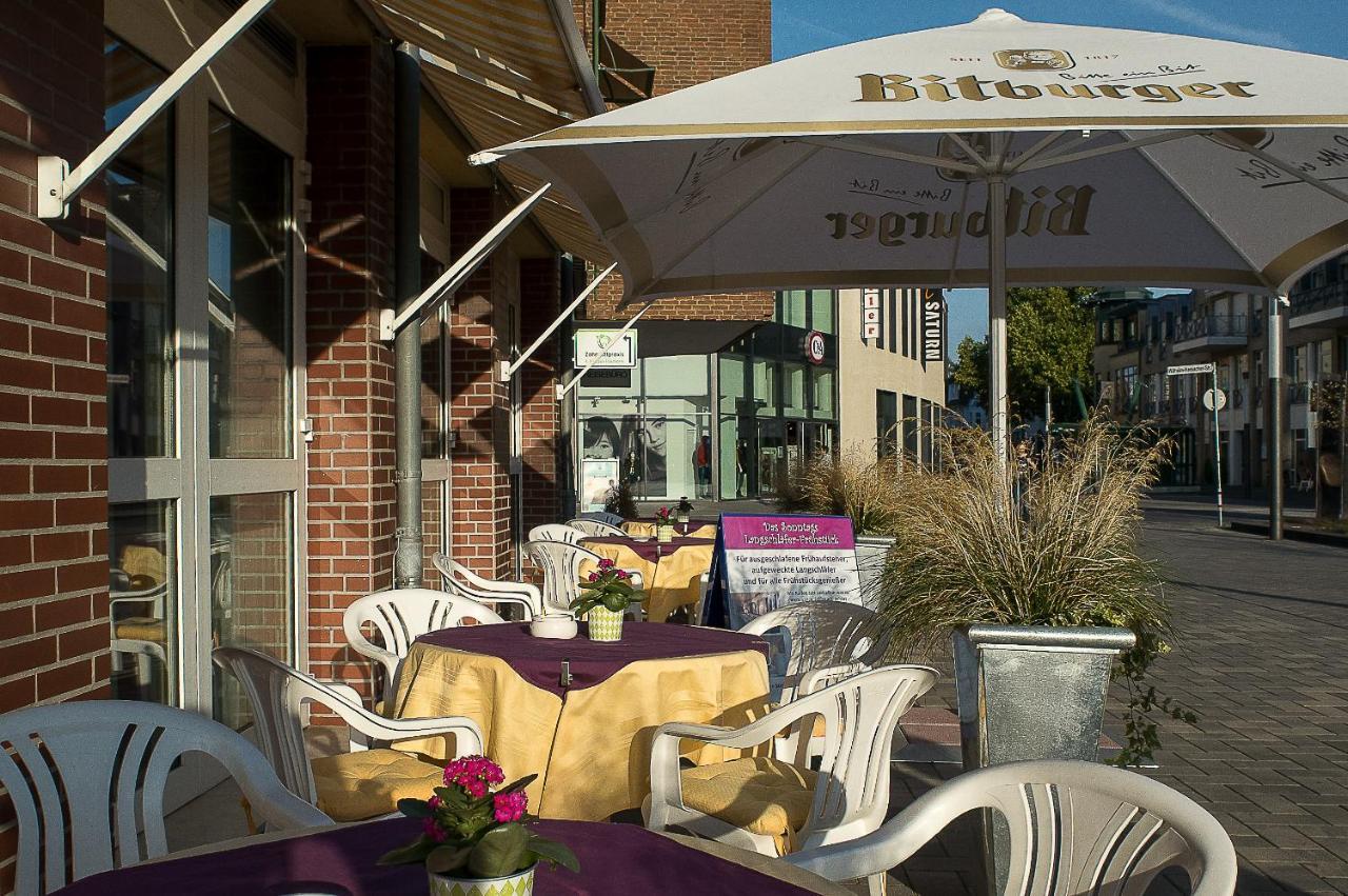 Hotel Primula Тройсдорф Экстерьер фото