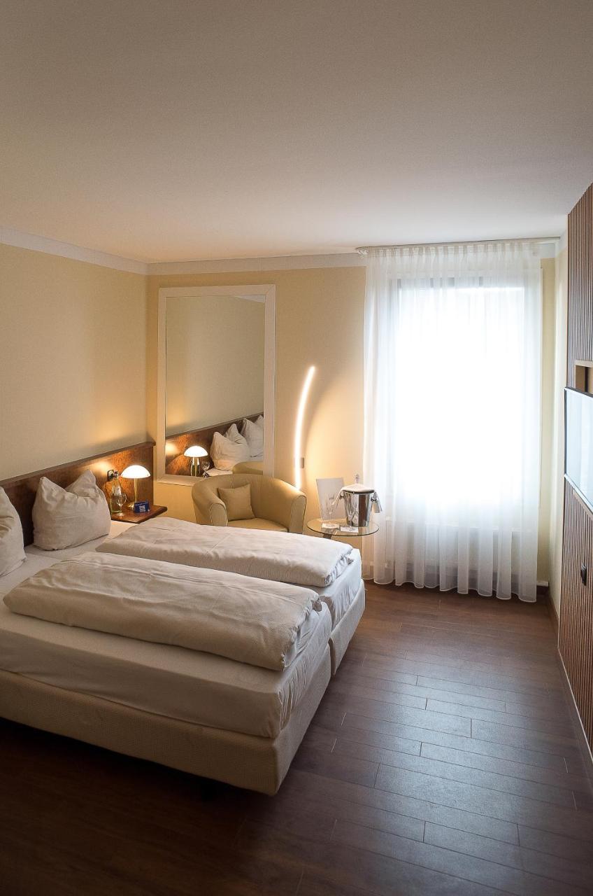 Hotel Primula Тройсдорф Экстерьер фото